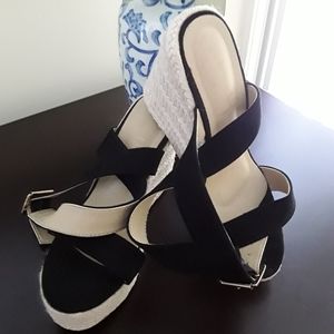 BLACK WEDGE STRAPPY SANDALS SIZE 6